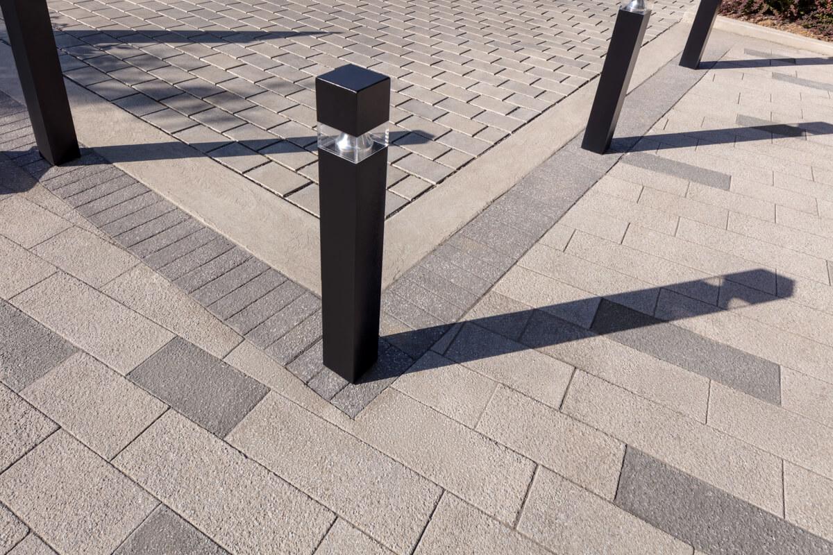 Techo bloc estudio de caso adoquín permeable comercial gris negro myst condo img1